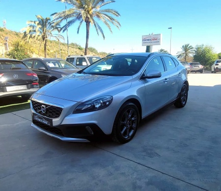 2016 Volvo V40 CROSS COUNTRY OCEAN  13.680€